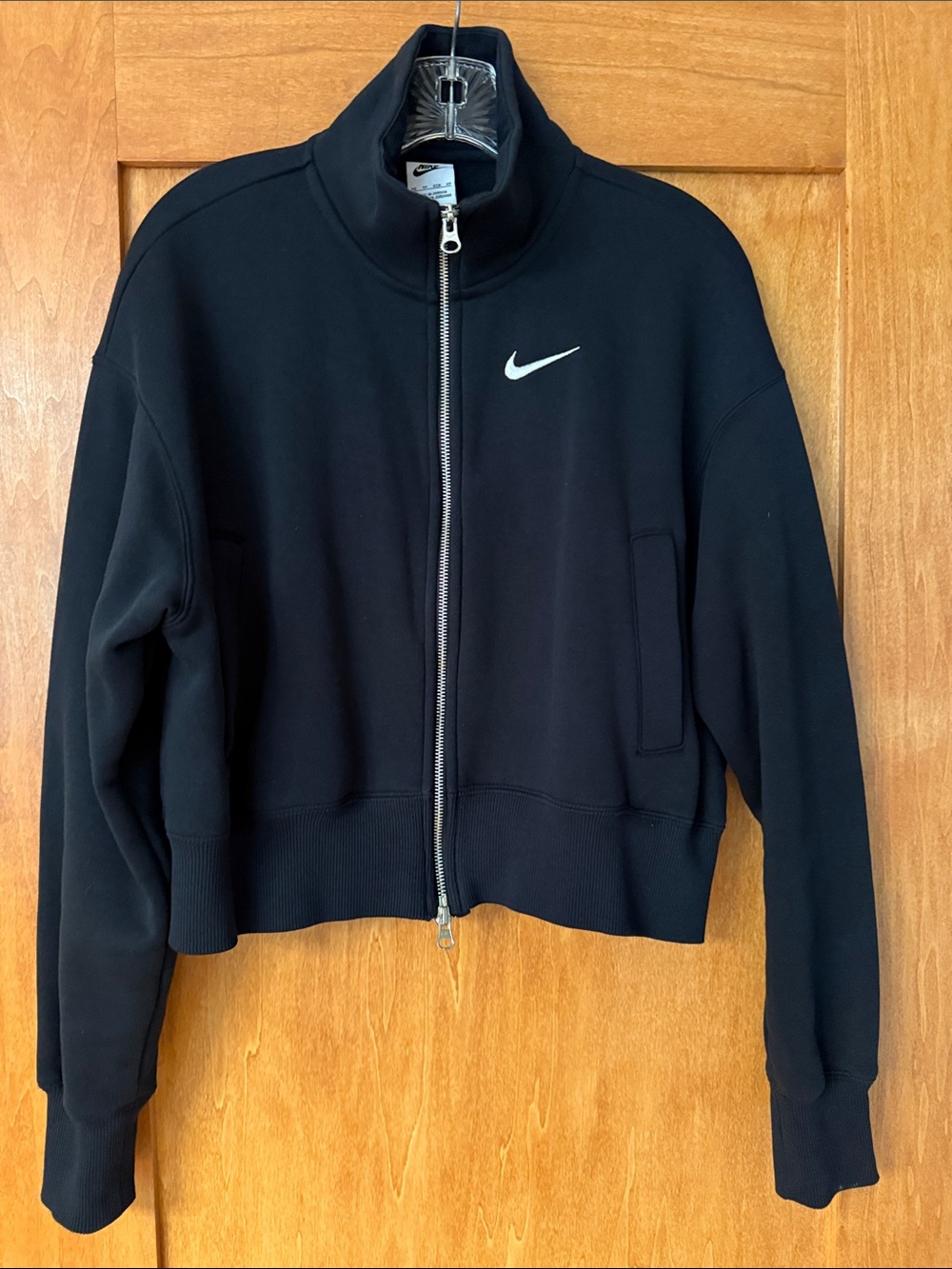 Nike Black Women's Full-Zip Cropped Bomber Jacket XS 22” ptp